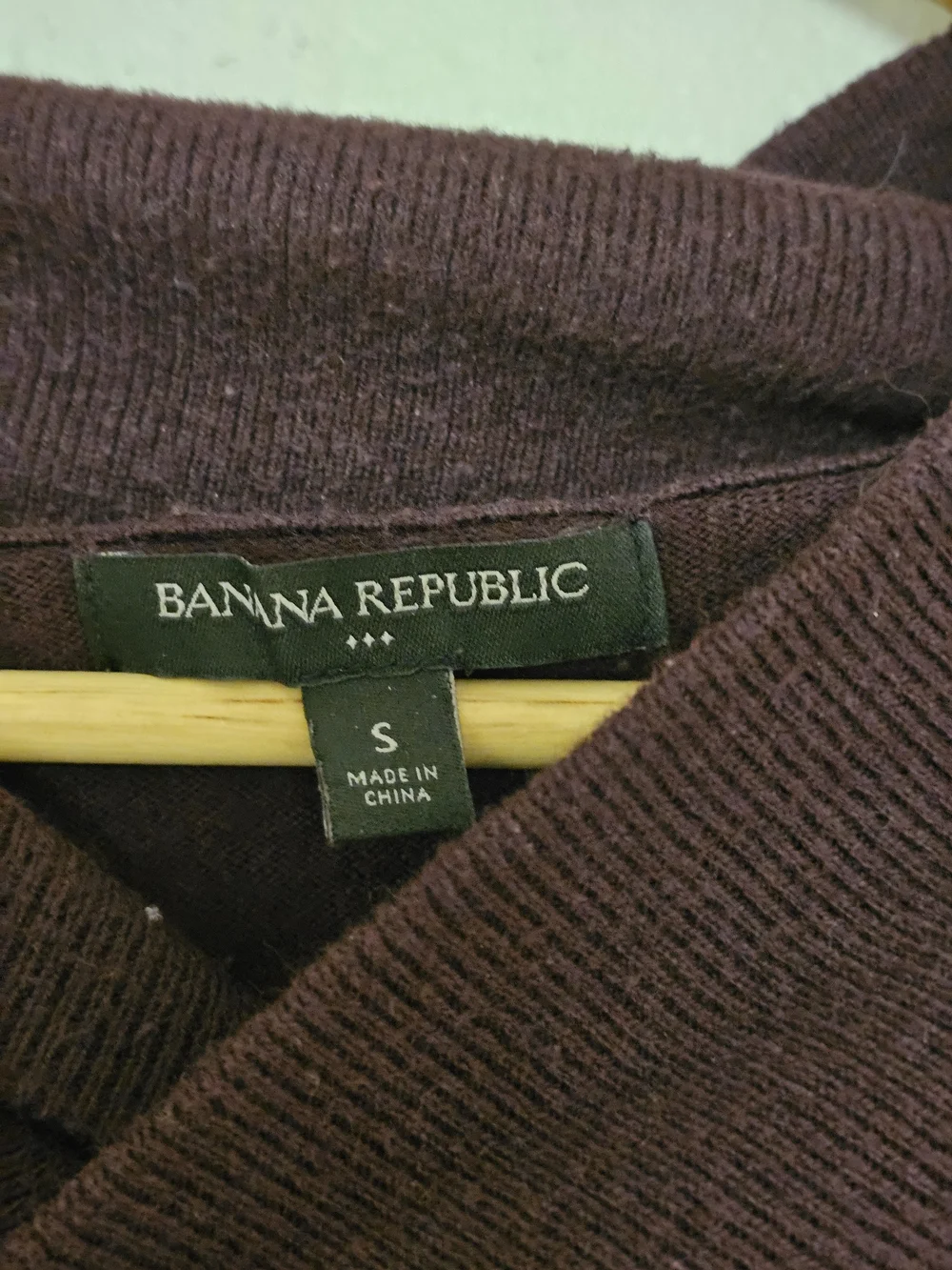 Banana Republic Men-s Sweater - Plum